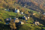 95 Scendendo in auto bella vista su Cornalta